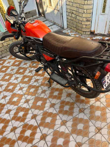 سلام عليكم دايوان جبلي رقم بغداد موديل 23 طالعه بل 25 زيرو دراجه ماشيه 7000 اصل تجي وتشوف بعينك برغي ممفتوح بيها ومال زنجيل موجوده مكاني ناصريه مركز سعرها 2850 وبيها مجال ما متواجد خاص رقمي ***********
