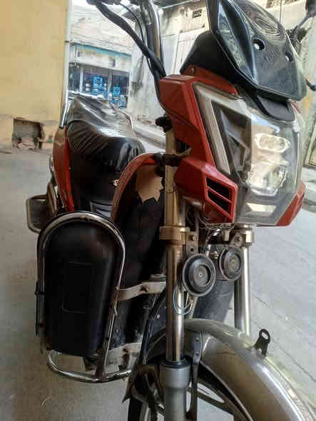 سعر  300 بي مجال رقم*********** 
***********
