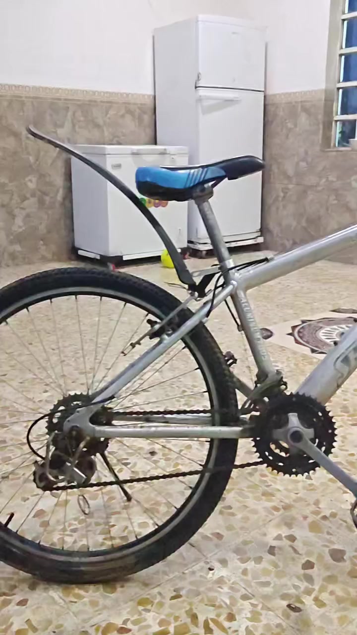 بايسكل البيع باله اصلي توير جداد وله جداد سترن تسعين فول حجم 26كمال السعر 70


**إذا كنت صاحب هذا الإعلان وتريد حذفه لأي سبب، رجاءا أرسل رسالة إلى الدعم الفني**