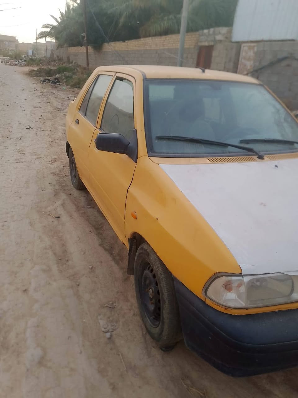 سياره سايبه موديل 16للبيع مكينه كايمه عوزه بس مكينه وجاملغ بيه خلفي وامامي السعر 29وبيه مجال ***********اتصال
