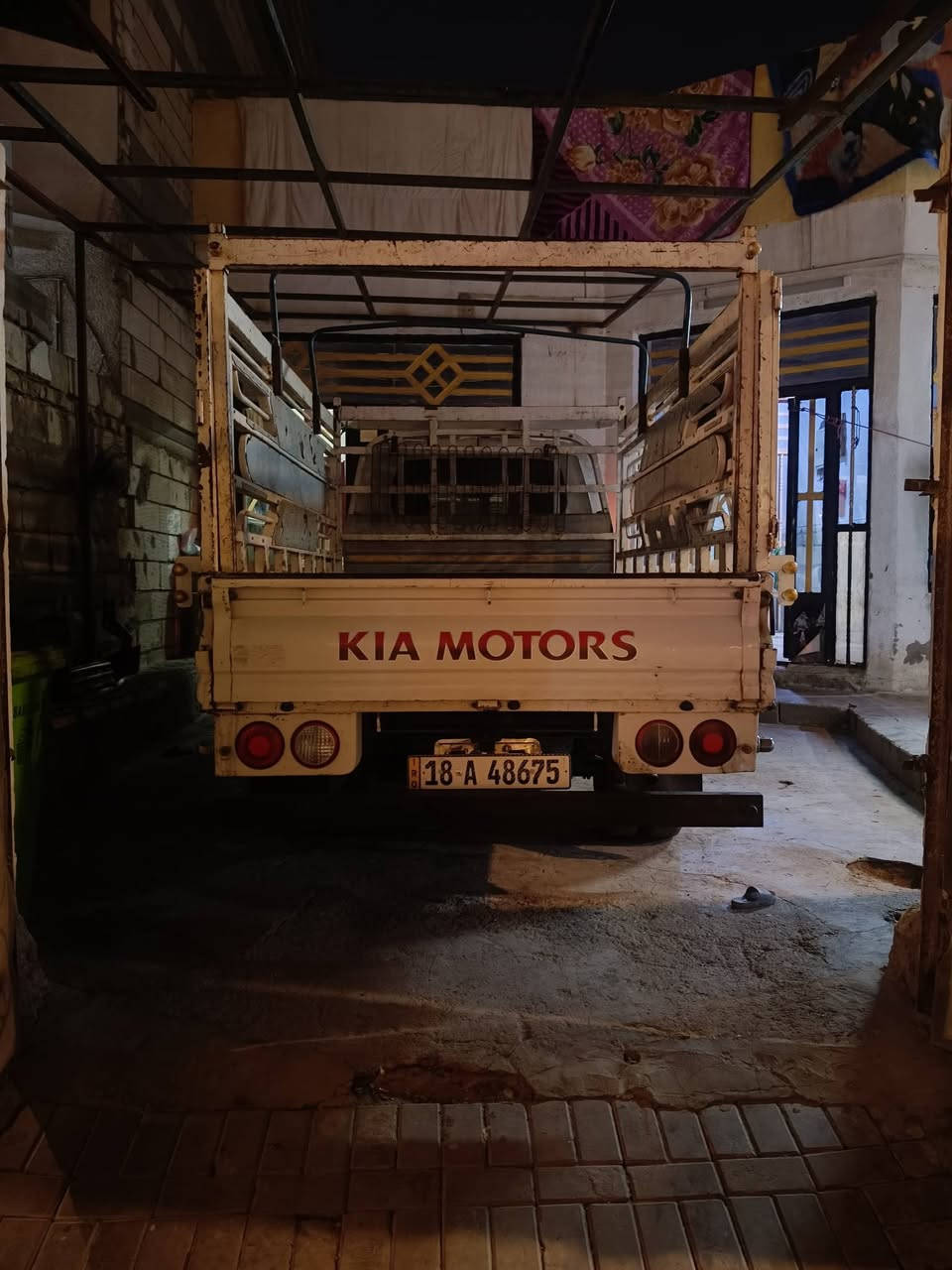 السلام عليكم سيارة مكفولة عامة سيارة جاهزة من كل النواحي مكينة من كير ومن موديل 18 المكان البصرة السعرالسعر 118 وبيهة مجال قليل *********** سيارة بسمي عكس ثاني يونان السنوي ال 2029
