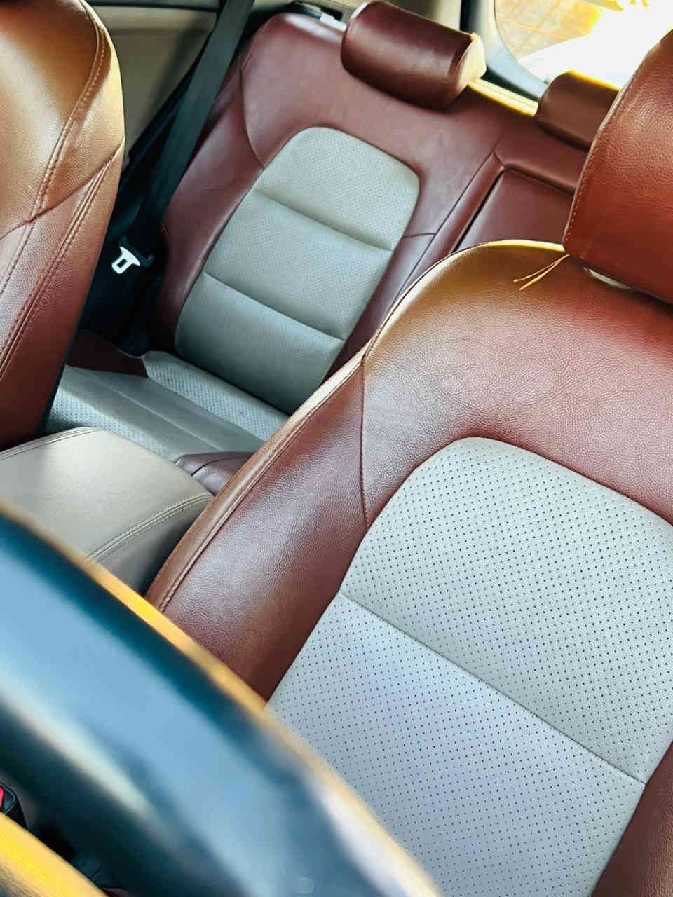 ياالله
بسم الله الرحمن الرحيم 

توسان للبيع 
خليجي الكاصد..2019 
مكفوله..فول عدى الفتحه 

مري شفط 
لد امامي 
اشاير بالمري 
تحمكات ستيرن 
كشن كهربائي 
حساس امامي خلفي 
كامره امامي خلفي 
ويل كروم 

مكان السيارة نجف/مشخاب 

السعر 205وبيها مجال 

***********
