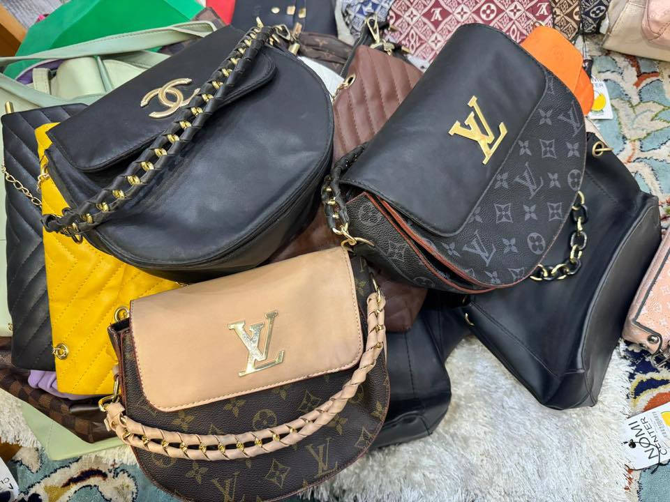 شروة جنط تركي
مية قطعة 200 الف
واتس ***********
