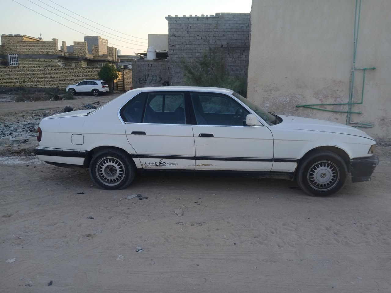 سلام عليكم بيءم للبيع او مروس بخمسميه وعشرين سياره نضفها كير ومحرك خير من الله حداديه سبعين بل ميه تبريد ثلج تخم تير جديد كهرباء شقله سنتر الوك شقال تتقفل وتنفتح رعها ريد تحويل سنويه مامنتهيه بعدها مكاني البصره ابو الخصيب ***********
