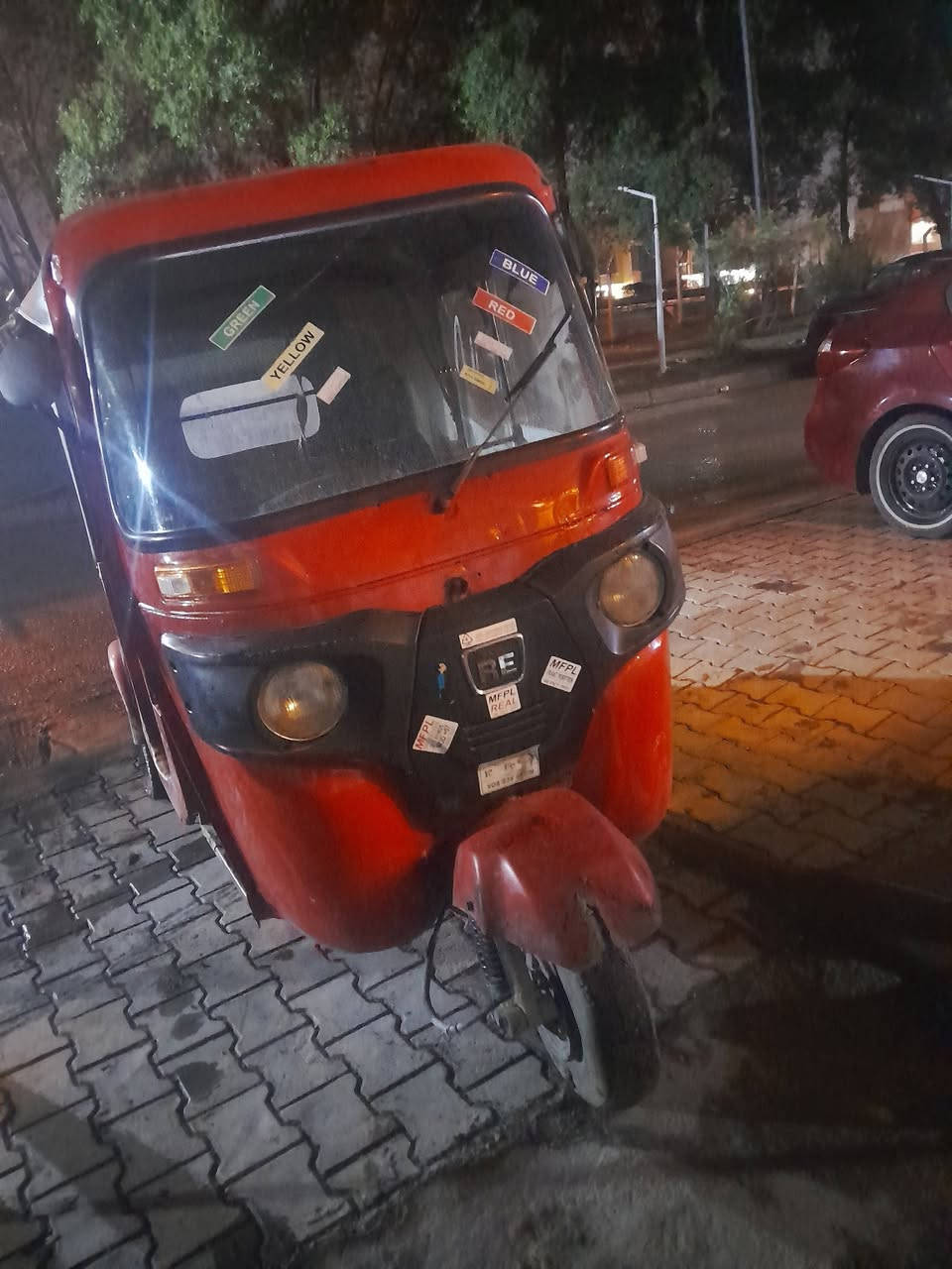 السلام عليكم تكتك للبيع بدون رقام اوراق كامله سعر مليونين ونص بيها مجال قليل حك الجيه مكان بغداد الدوره كل الهلا


**إذا كنت صاحب هذا الإعلان وتريد حذفه لأي سبب، رجاءا أرسل رسالة إلى الدعم الفني**