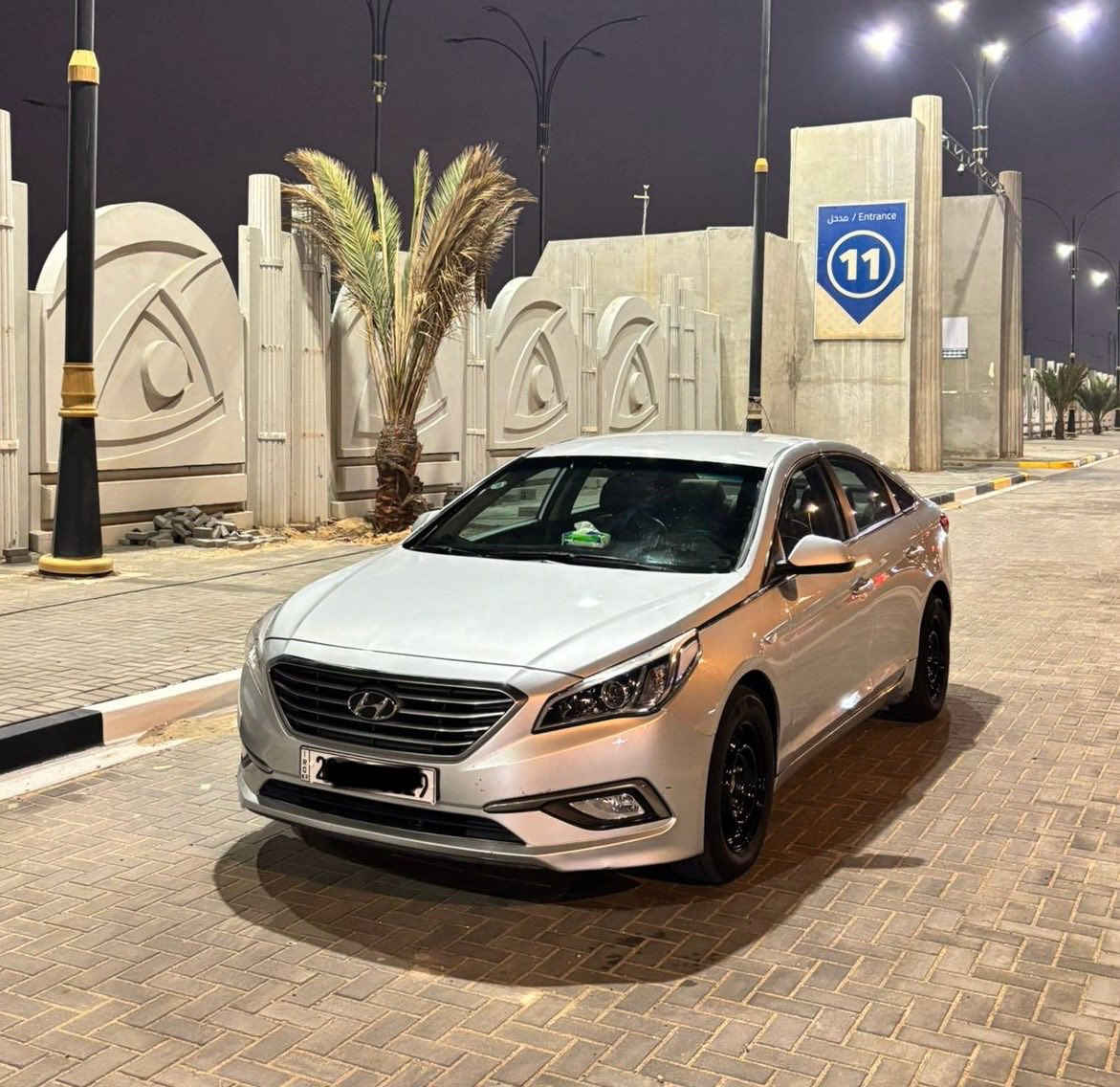 هونداي سوناتا 2017 غاز (دخول جديد ) سيارة جاهز وكفالة ماعدا الكصة بيها جنطة حدادية طوبة متومة شمالي الدوالي مكاني البصرة السعر 56 وبيها مجال حك الجية  
 للاستفسار *********** بيع فقط بدون مراوس
