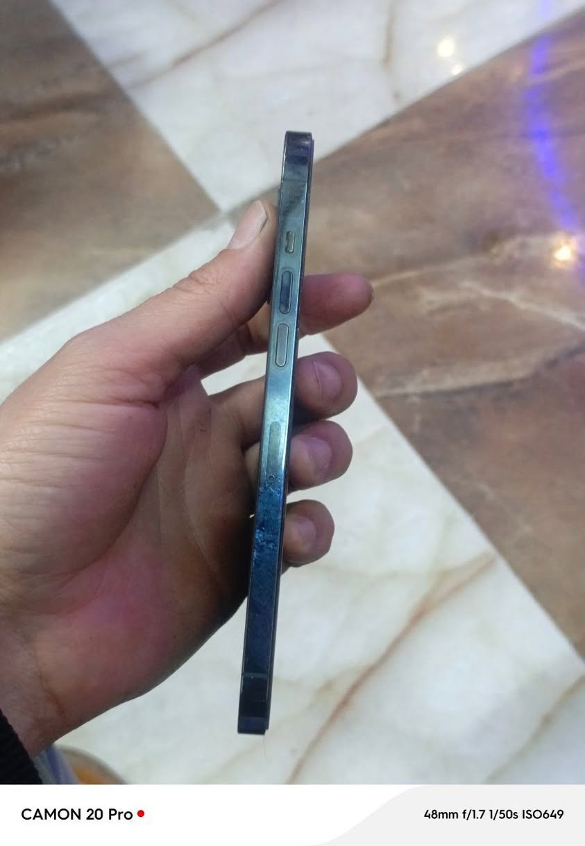 ايفون 12 برو ماكس بطاريه 84 ذاكره 256 جهاز نضيف كله بلاد شرط حاسبه سعره 390 بي مجال بسيط  ***********
