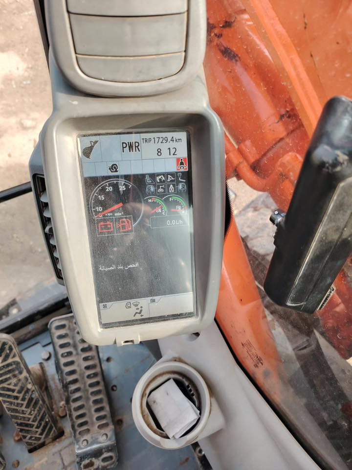 سلام عليكم اخوان هاذهي حفارة  للبيع جاهزه بدون اي نقص موقعها بابل       ***********
