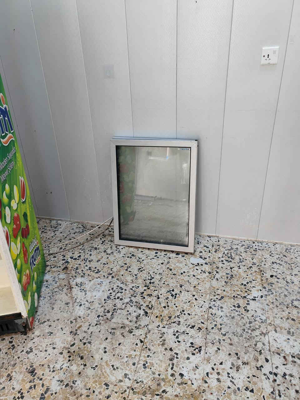 سلام عليكم احتياجات اسواق للبيع عنوان كركوك قادسيه ثانيه رقم ***********
