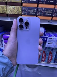 آيفون 15pro max للبيع جهاز نضيف مامفتوح سعر 1150 للتواصل واتس 07838356...