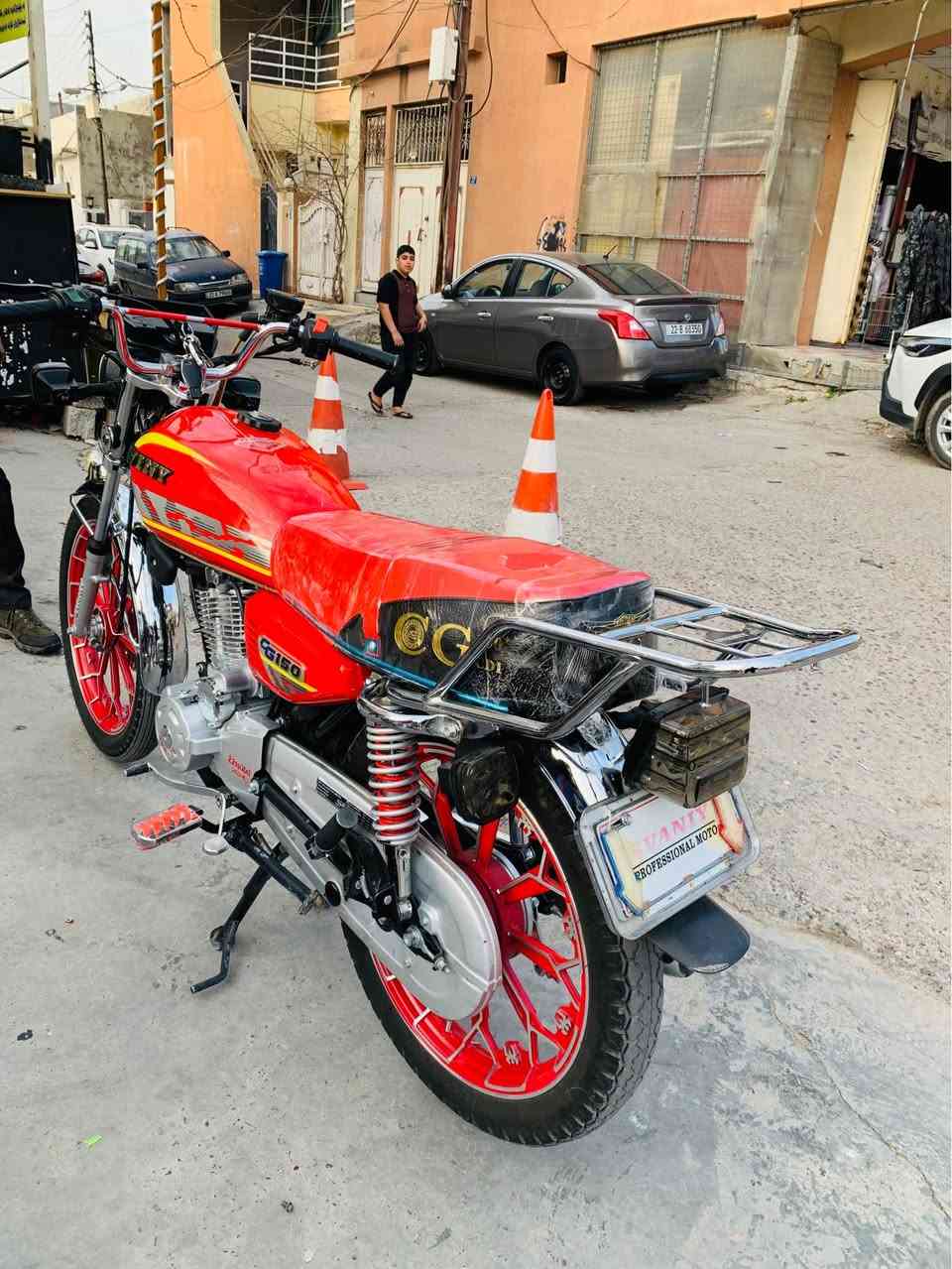 بەناوی خودای گەورە و میهرەبان      
ساڤین مۆدیل 2024 مەکینە 150  پێنج گێڕ ماشەڵای دەوێ لە خاوێنی  بێ عەیبە زۆر خاوێن مایتەوە 7.500 کم ڕۆیشتیە مەکینە نەکراوە بەشەرتی 10 وەستا برغی با نەدراوە بۆ سعریش 850 هەزار معامەلەکی برایانەشی تیدایە ژمارە تەلەفۆن 
0750 688 4058 أربيل, العراق
