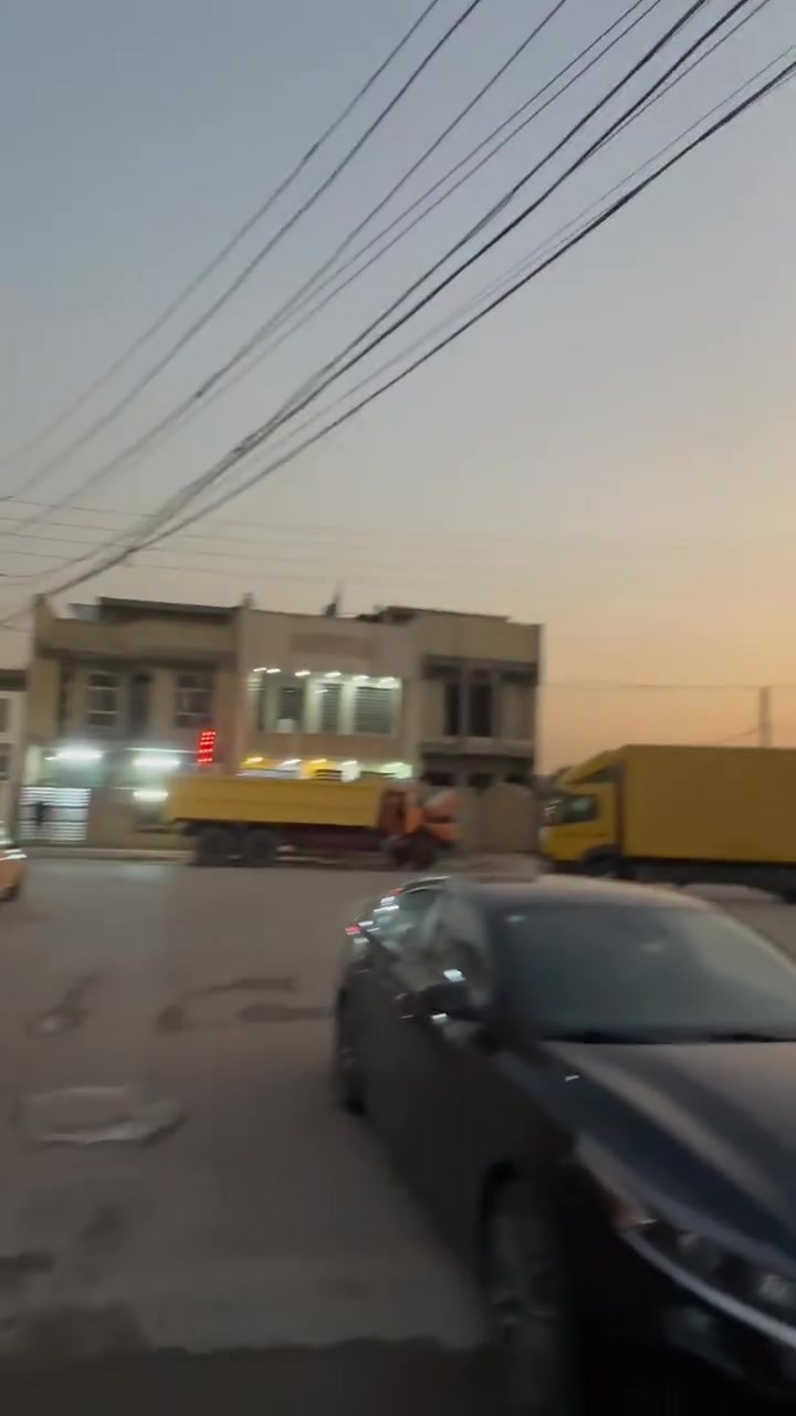 مشتمل 50 متر مربع راقي 25 متر على قنات باقي لبخ. وبياض لاستفسار ***********
