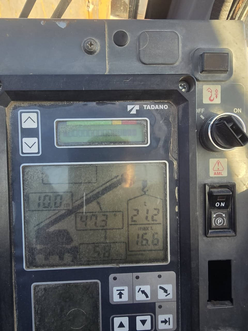 ***********  BQ TADANO   25T    2012
