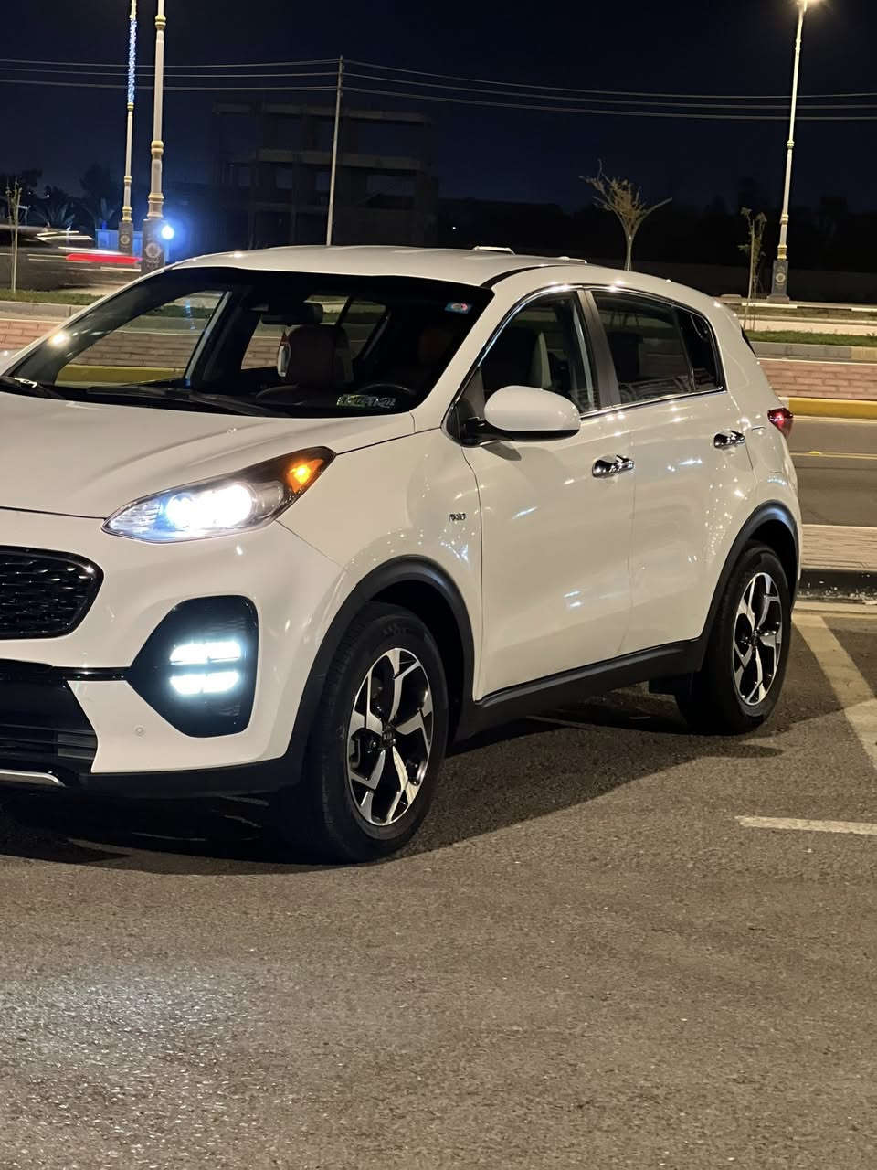 سلام عليكم
اسبورتج 2020 بابل دولي بسمي سنويه جديده امريكيه ضربته جاملغ وباب امامي بدون دواخل كير محرك حداديه خير من من الله تبريد ثلج دواخل جديده شاشه كامره تحكم استيرن مود ترايف وبعد بيه هواي مواصفات السياره جديده مناقصه برغي السعر 168 وبيه مجال مكاني كربلاء 
***********
