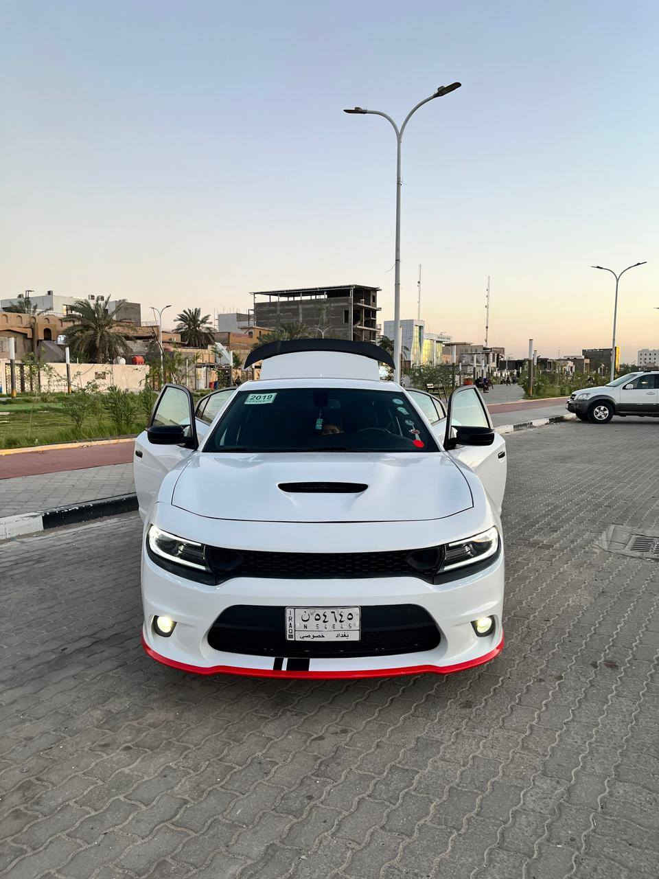 السلام عليكم للبيع جارجر وارد كندي 2019 اصل السياره GT ظررها واظح بالمنشور غيرها مكفوله الويل شوي معور شاصي شي بسيط رقم بغداد تحويل ثاني يوم 
مكينه كير حداديه تبريد طخم تاير كله بالظمان والشرط ماشيه 68 حقيقي السياره جديده جدا جدا مكينه 6 سلندر تو ويل مكاني البصره دور النفط اي استفسار ***********سيد كرار 
السعر 218 البصرة, العراق
