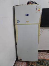 ثلاجه كبيره • طباخ ٤ عيون • غساله غسيل وتنشيف