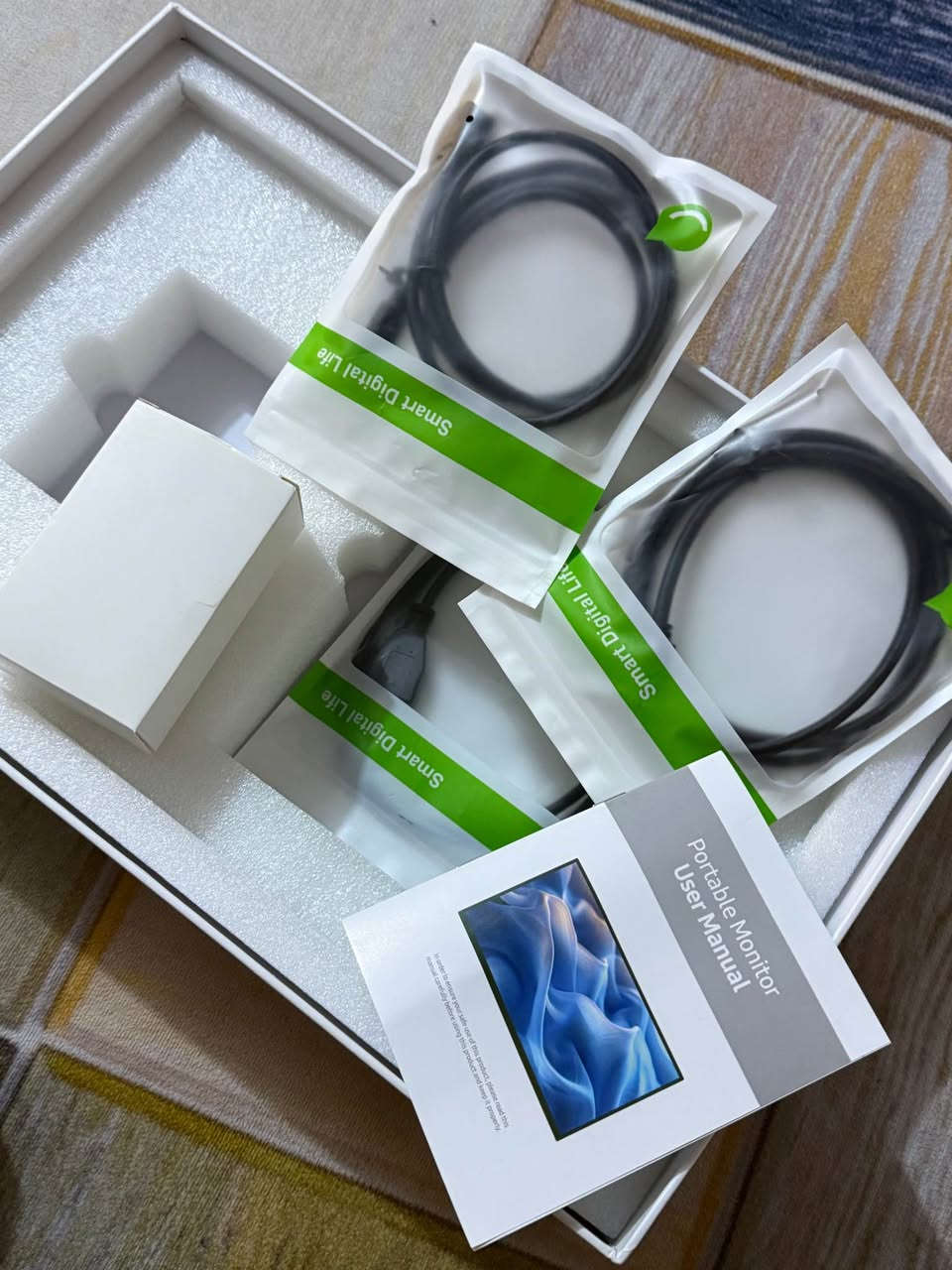 شاشة عرض محمولة قلاب شاشتين في شاشة واحدة حجم16 إنش 
الدقة 1920x1080
التردد 60hz
السعر 160 الف عراقي وتوصيل موجود. النجف, العراق


**إذا كنت صاحب هذا الإعلان وتريد حذفه لأي سبب، رجاءا أرسل رسالة إلى الدعم الفني**