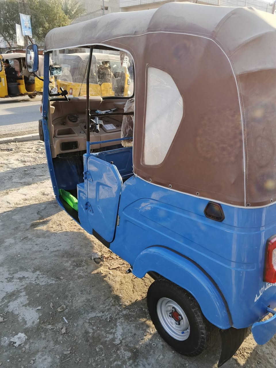 السلام عليكم تكتك للبيع 21 شهر11يعني محسوبه ع 22 بيهه ضربه بلغد زغيره موضحه بصوره تكتك نضيفه تجي وشوف بعينك اتصال *********** مكاني بلديات
