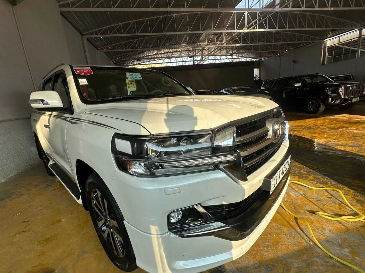 السلام عليكم اخواني و اخواتي  لاند كروز 2019 ساس باب اول 
المواصفات
3شاشات 
دبل ماوس
شاحن واير ليس
باب خلفي كهرباء
دبل كرسي كهرباء
كرسي الساىق 3حركات
بصمه
زراك اماميي
حساس امامي حساس خلفي
مكينه 6سلندر 4000
كير ومكينه عله وضعيت الوكاله
سنويه و هزه و رقم جديده
السعر// اكتب رقم واحد ويوصلك خاص 
***********
