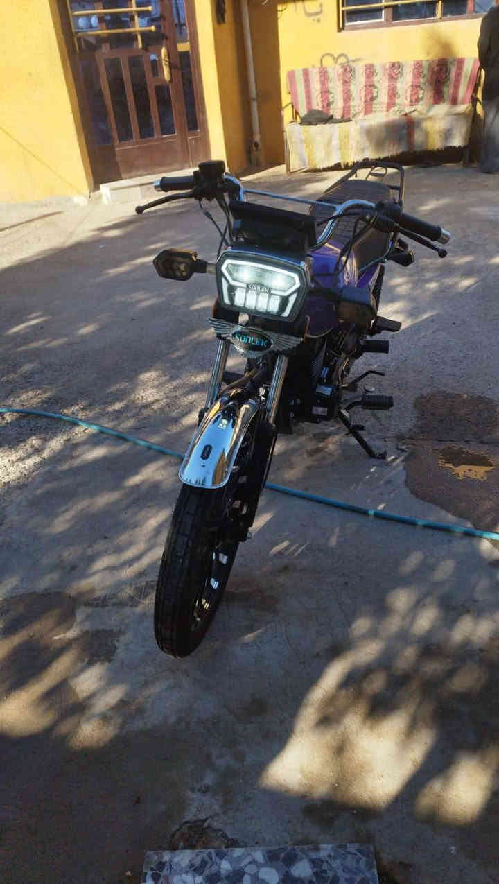 دراجه سونك مكينه 200 موديل 25
دراجه نضيفه معنى الكلمه جاهزه مابيها اي نقص 
السعر 850 وبيها مجال كلش بسيط  مكانها بغداد جسر ديالى القديم 
***********
