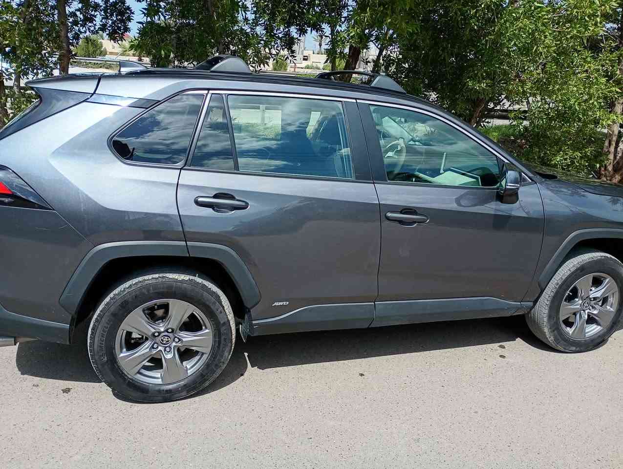 سلام عليكم
تويوتا راف فور rav4 2024 ياباني اصلي وارد امريكي هايبرد ولله الحمد 

Xle مواصفات كاملة

دفع رباعي مع وضعيات قيادة رياضي وعادي واقتصادي المواصفات الكاملة مال ال xle من كاميرات ورادار ووضعيات قيادة وشاشة وكرسي كهرباء تحكمات كامله وفتحة سقف والى اخره 

السيارة ماشية 24 الف كيلو!!! ولله الحمد السيارة على ايدي كاملة مكملة ما ناقصها اي شي الرقم الجديد الدولي

رقم بغداد 

السيارة بيها فقط تبديل بابين وكدامكم السونار والفحص مالتها واي شي اني حاضر 

والسيارة ولله الحمد كامله ما ناقصها شي 

متواجد على الفيس وللتواصل واتسب فقط 

الاتصال فقط على الواتسب وعلى الفيس ايضا 

الرقم *********** 

السعر ان شاء الله 230 ورقة يعني دفترين وثلاثين ورقة وبيها مجال للشراية الجادين واني بالخدمة متواجد لاي استفسار 

العنوان بغداد الكرخ بالقرب من منطقة العامرية
