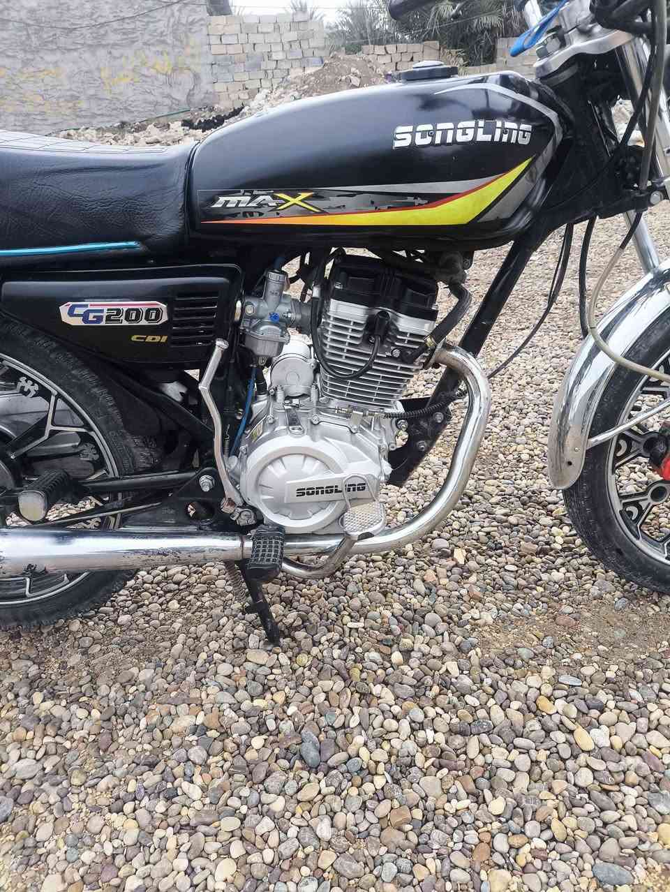 يراني 2025 محرك 200 دراجه مفوله نقصه بس شراه ليوره يسره. دراه نضف م̷ـــِْن صوره سعر 700 وبيه مجال حك جيه مكاني بغداد ابو غريب حميد شعبان *********** وراق موجوده Colombo, Sri Lanka
