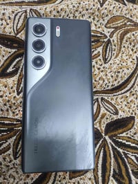 كامون 40 برو 5G • رام 8+8 • اغراض كاملة