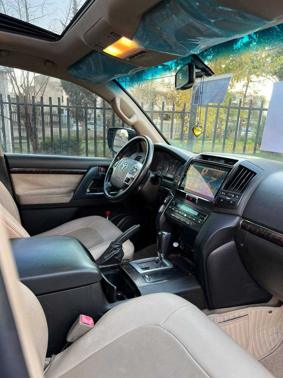 كوردى 
لاندکرۆز GXR 
مۆدێل  / ٢٠١٠ شکل کامل کراوە بە مۆدێل ٢٠١٥ 
مواصفات سلايت شغال 
رۆیشتن / ١٧٢ هەزار کم 
رەقەم هەولێر سەنەوی نوێ 
مەکینە v6 
سبوغ تەنها نیو دەرگای سبوغ 
سەقفی کالبونەوەی هەیە 
بێ ناوگرتن بێ ئێڕباگ 
١٠ وەرەقە غەڕامەی لەسەرە 
پاش مامەڵە وەردەگریەوە

نرخ  ٢٧٧ $ وەرەقە

عربي 

لاندكروز . جيكسارا 
موديل 2010 محدث 2015 
مواصفات سلايت شغال
ماشي / 172 الف كم 
رقم أربيل سنوية جديد 
محرك V6 
صبغ فقط نص باب سائق 
بدون دواخل بدون ايرباك 
قمارة شوية بي جراد 

غرامة 10 ورقة عليها بعد المعاملة نرجع لك 

سعر ٢٧٧ $ أربيل, العراق


**إذا كنت صاحب هذا الإعلان وتريد حذفه لأي سبب، رجاءا أرسل رسالة إلى الدعم الفني**