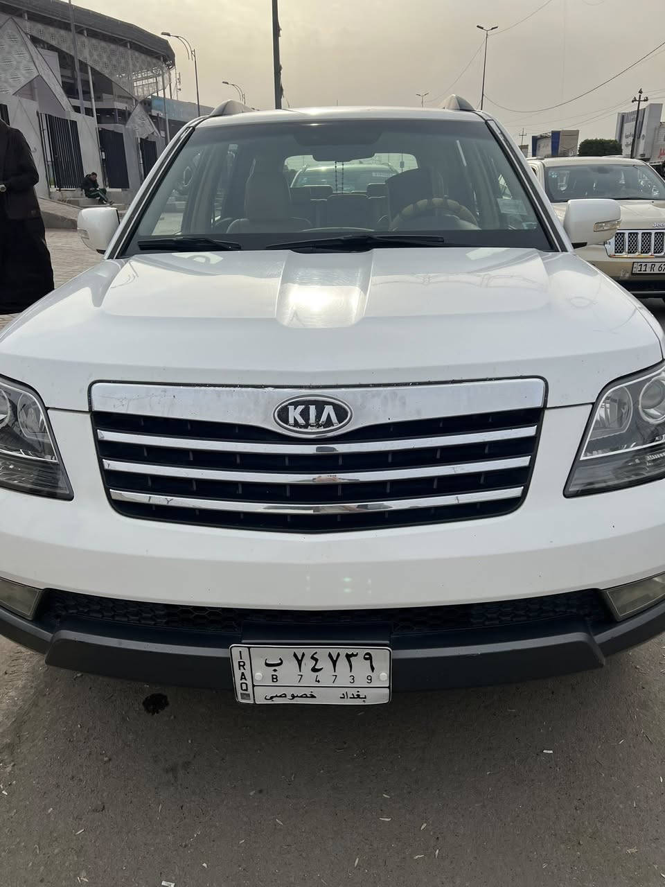 السلام عليكم مهافي 2012 خليجي اي حادث مبيها بس باب السائق صبغ بدون حادث محرك كهربائيات شغالات صدر حداديه جديده معروضه ب 143 وبيها مجال قليل المكان الشعب ***********
