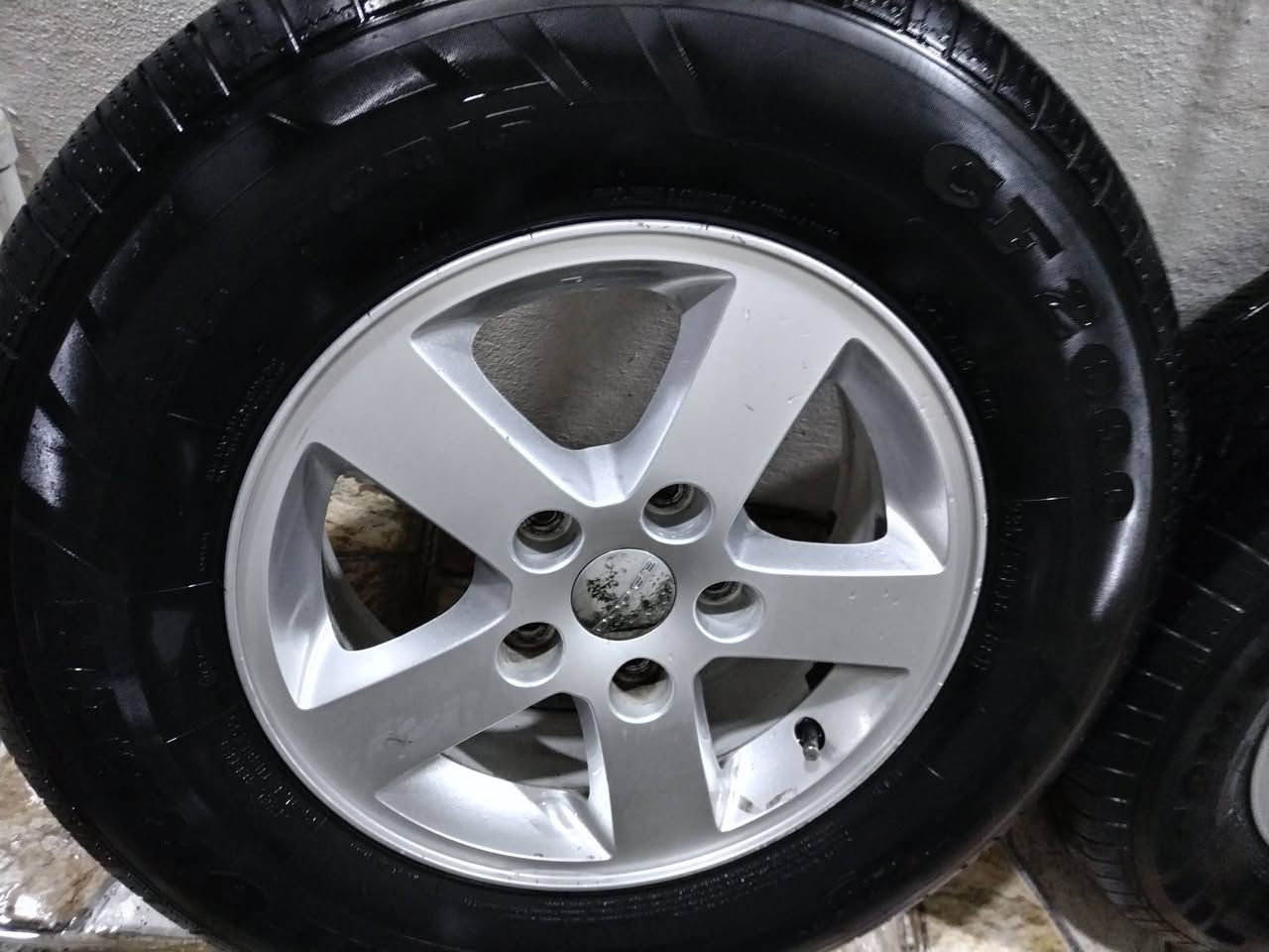 السلام عليكم
تخم ويل دوج  نضافة فول تخم تاير جديد ويا تخم حساس ومسويله بلنص جيب وشد كبل 
سعرة 400 الف وبي مجال 
للاستفسار 
***********
