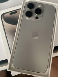 * ايفون 📲 15 برو ماكس  * لون تيتانيوم  مميز  جديد كلش مكفول * بطاريه 🔋...