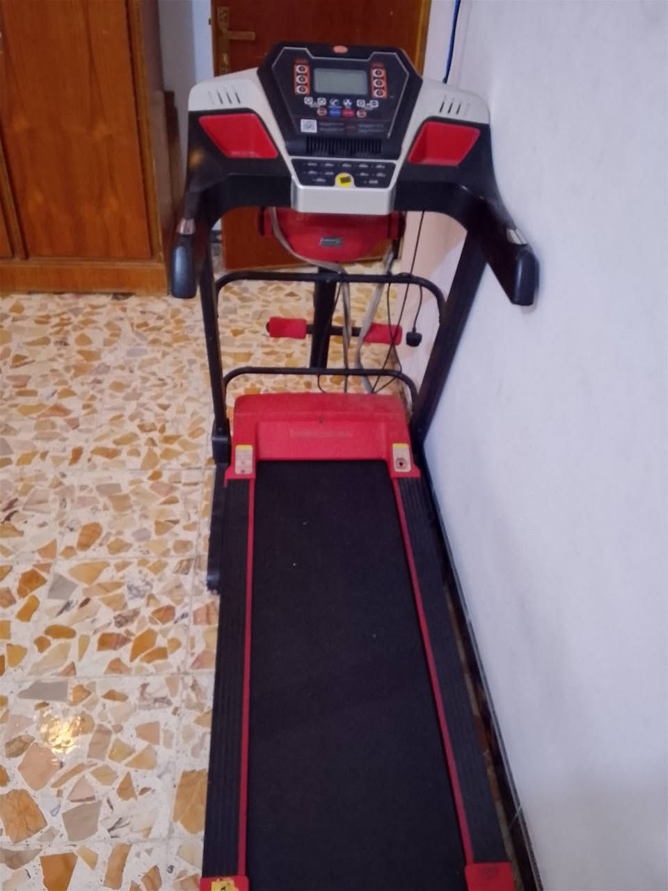 السعر 350 يتحمل وزن 120كيلو بعده نضيف استعمال منزلي حرق دهون وجري


**إذا كنت صاحب هذا الإعلان وتريد حذفه لأي سبب، رجاءا أرسل رسالة إلى الدعم الفني**