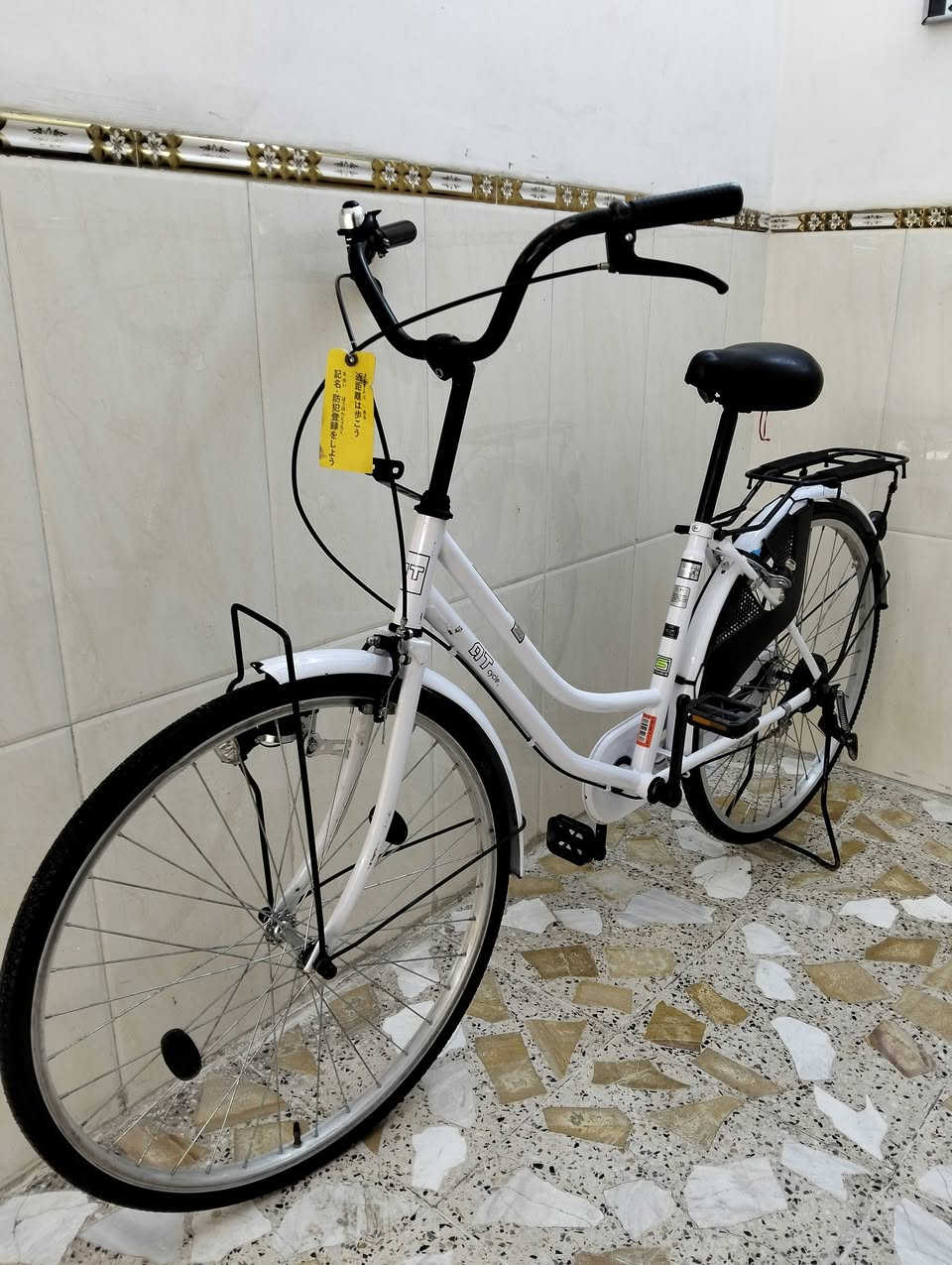 السلام عليكم 
بايسكل بناتي درجه اولئ 🤍
ياباني اصلي النضافه فول
الوان مختلفه مميزه
ماركه AT
سعر القطعه 130 الف  وبي مجال 
ربع متصرف عليه فول 
بايسكل موديل 2025 🚲🤍
نضافه كما واضحه بل صور
عنوان بغداد منطقة الحبيبيه 
هاتف ***********
الاستفسار واتساب
