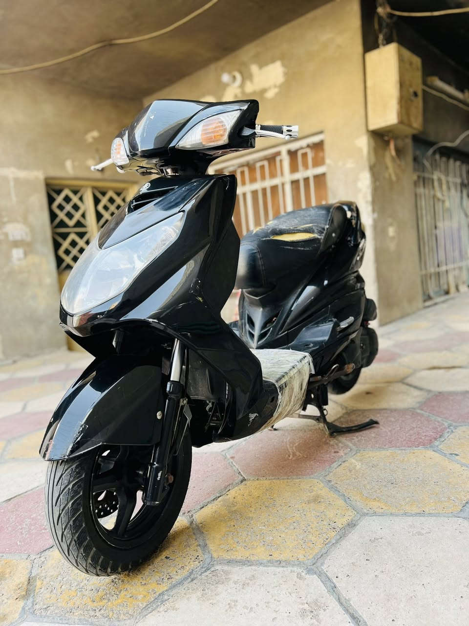 السلام عليكم سكنس فحل نوزل طلاعات 2012 كفاله عامه مرتب ونضيف الـسعر900 مكان جسر ديالى القديم :- رقمي ***********
