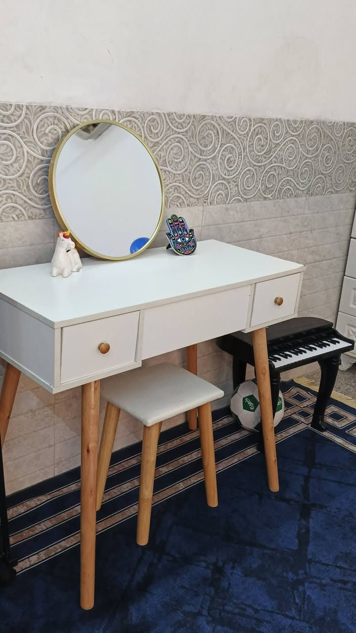 ميز تواليت ومرآة نظيفات جدا
ب٥٥ المكان بغداد البياع


**إذا كنت صاحب هذا الإعلان وتريد حذفه لأي سبب، رجاءا أرسل رسالة إلى الدعم الفني**