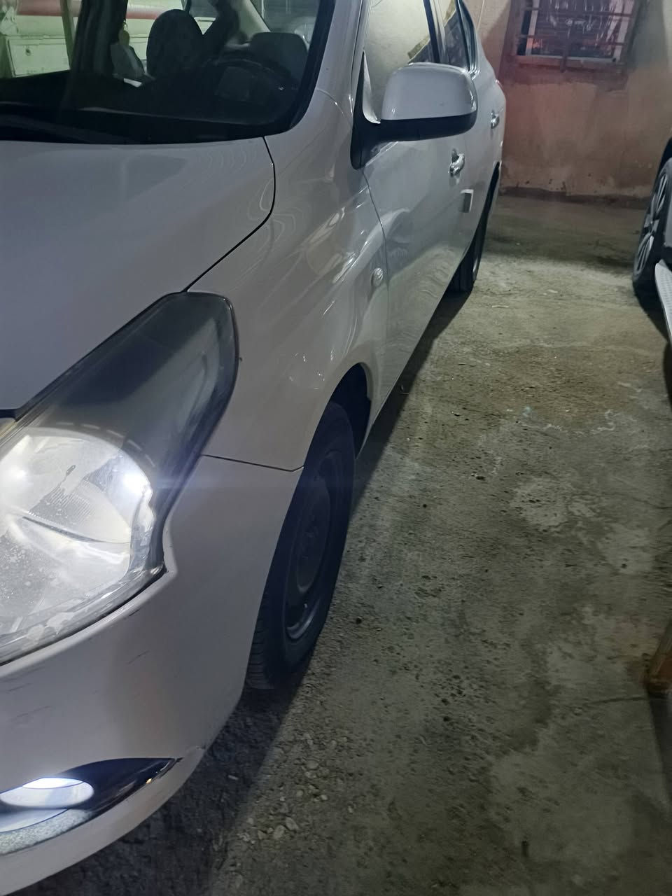 نسيان سني 2019 رقم بغداد
السياره بيها جاملغ امامي اليمنه مبدل اصلي وكاله والقديم موجود انطي ويه السياره 
بيها رصعه بالبنيد موجوده بالصوره 
ماشيه ١٢٢ الف حقيقي 
تبريد تدفئه شغالات 
السياره كير ومحرك مكفولات شرط الفحص 
تايرات وباتري جديد
سستم صوت كامل جديد 
السياره بليته زركه 
السعر ١٠ الاف دولار شده وبيها مجال بسيط
السياره رقم انكليزي الجديد سنويه لل ٢٩
السياره بسمي مكاني بغداد البلديات او زيونه
***********
***********
