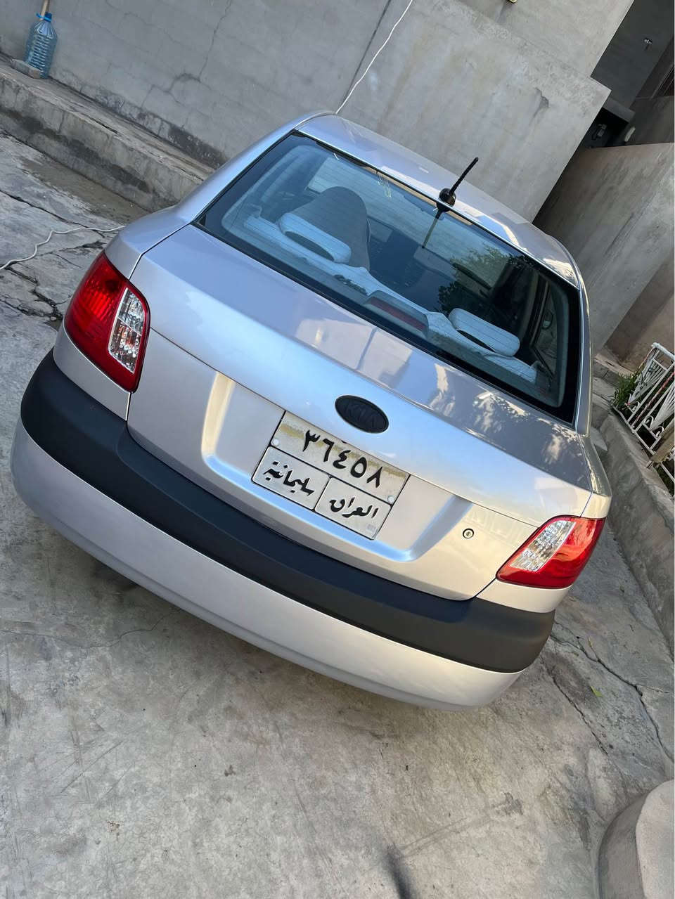 سياره كيا ريو موديل 2009 
محرك 16 
صبغ عام جماليه بدون ضربه وبدون دواخل 
سياره حيل حلوه وجاهزه بدون مصرف 
بطاقه بانزين بيها 
سعر 80 وبيها مجال 
مكاني كركوك 
ما اجاوب ع تعليقات 
*********** كركوك, العراق
