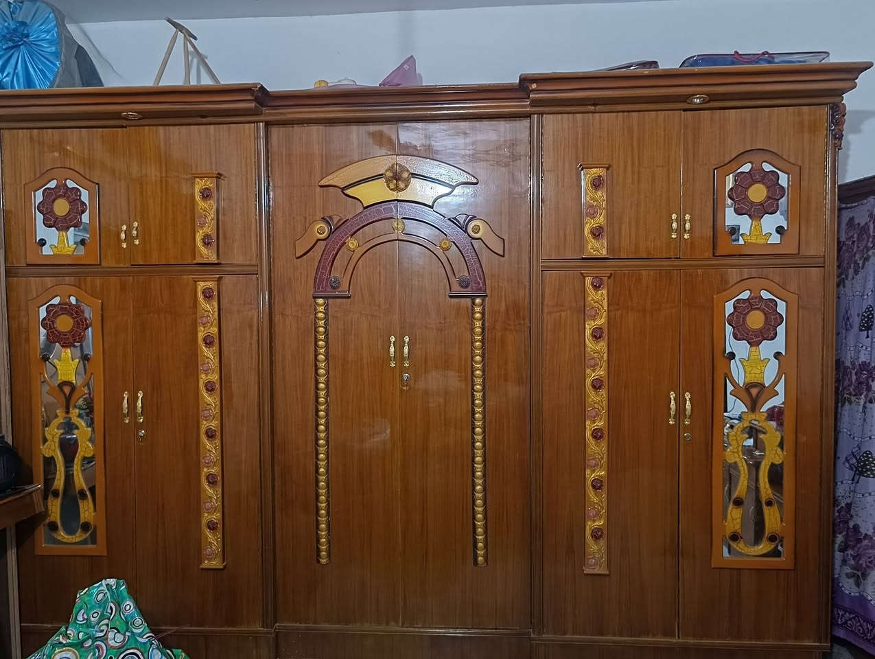 غرفه اخشاب للبيع الاتصال على الرقم ***********
