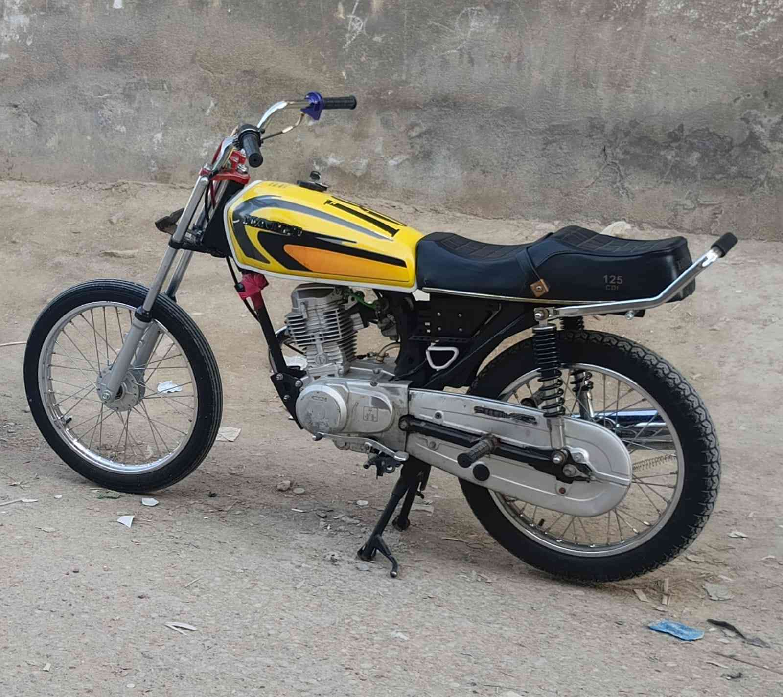 السلام عليكم 
دراجه كلك للبيع 450 أو بيها مجال 
ناصريه مركز 
 رقم صاحب الدراجه ***********
