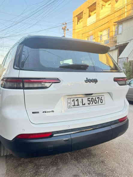 � جيب جراند شيروكي L – 2023
✨ 7 ركاب / فئة L

• الموديل: 2023

• الفئة: Grand Cherokee L – ثلاث صفوف (7 ركاب)

• فتحة سقف

• الشاشة: وسط (متوسطة الحجم)

• الداخلية: مخمل + جلد

• ماشية: 38,000 ميل

• دبل / فورويل

• رادار

• تشغيل بصمة + دخول ذكي

• كاميرا خلفية

• حساسات خلفية

• مكيف ثلاث مناطق

• وضعيات قيادة متعددة

• كروز كونترول

• ستيرنغ تحكم

• إضاءة LED

• USB + بلوتوث

• ثبات إلكتروني ESP

• رنكات وكالة

الحادث مرفوق بل صور

السعر. 29500وبيها مجال 

للاستفسار ***********

💯 سيارة نظيفة وجاهزة للفحص
