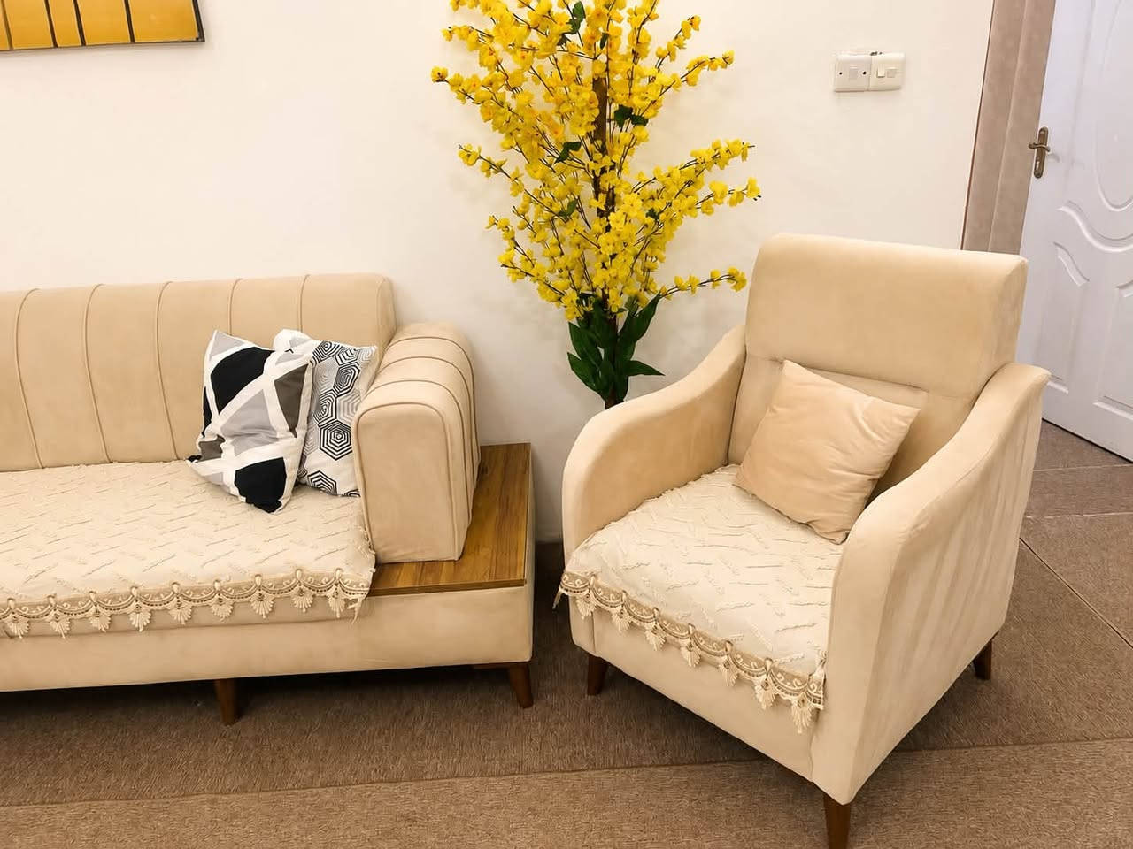 نص تخم درجه اولى جديد صار سنه من سويته
 قنفه ثلاثية وكراسي اثنين وياهن اثنين كوشات وجراجف هدية


**إذا كنت صاحب هذا الإعلان وتريد حذفه لأي سبب، رجاءا أرسل رسالة إلى الدعم الفني**