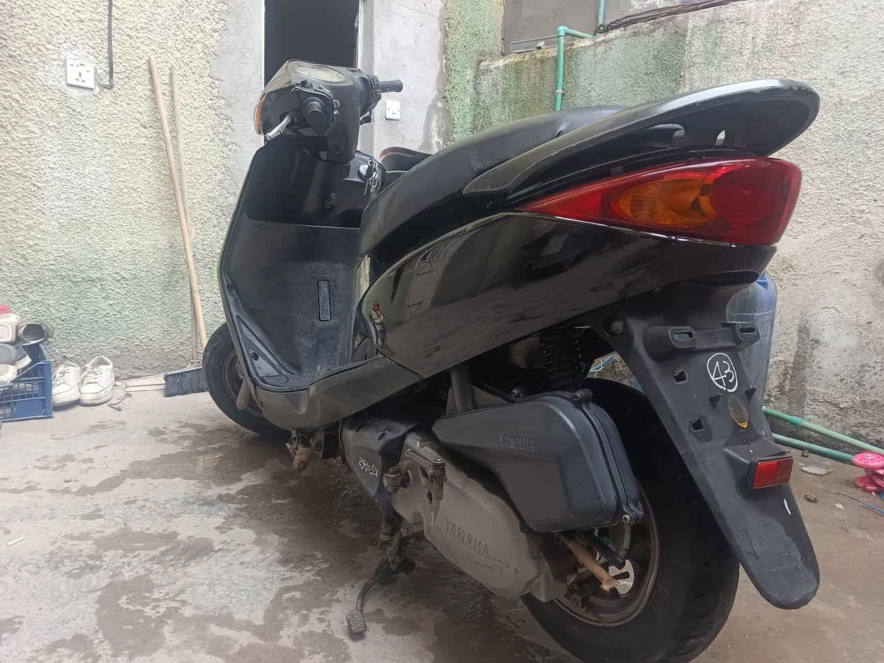 سلام عليكم دراجه بريز 140 دراجه رمبه صاله ٤ اشهر كهربائيات كلها شغاله سلف هندر  تايرات بس باتريها بي كويل والله تاركها بلبيت لان عندي خطوك  وعايفها ماطلع بيها رايدها ب ٦٠٠ مكاني بغداد لشعب ***********
