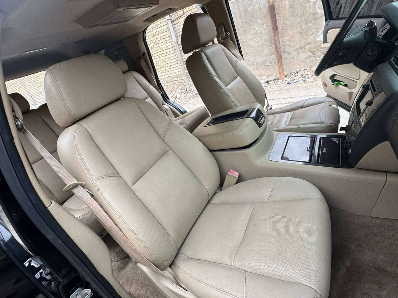 اسلام عليكم
شوفرليت تاهو أدوات  نضافه فول 
كص قماره
دخول جديد
الموديل: 2009 
المواصفات 
LTZ  فول فول 
مقاعد جلد 
داخل عسلي 
ويل كب كروم 
20
دلعه كهربائيه 
———————————
أدوات أدوات ادوات
———————————
السعر 85 ويه مجال 
البيع فقط بدون مراوس 
اي استفسار لتصال
***********
‏‪***********‬‏
مكان السياره بغدااد
