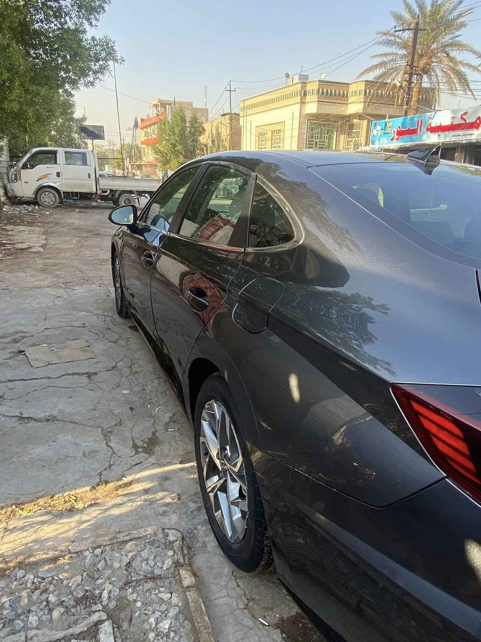 سلام عليكم 
سوناتا موديل 2023 
مواصفاتها رادرات خلفي امامي وحساسات كشن كهرباء وتدفئه 
حجم المحرك 2500 
حادثها كرد ب صفحه ومبدل نفس لون اربع قطع بيها يعني 
ماشيه 50 الف كيلو مو ميل 
مكان السياره بغداد 
***********
