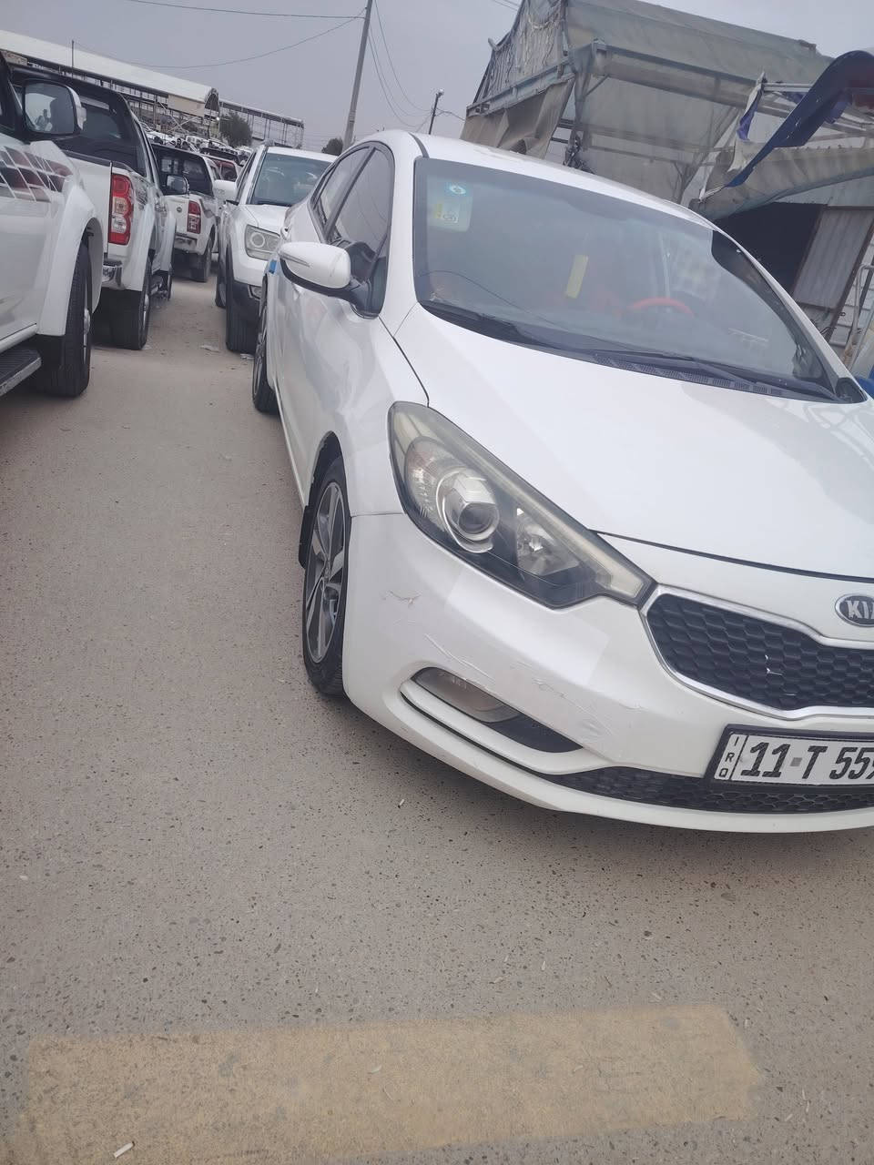 سلام عليكم سياره سيراتو ٢٠١٤ فول ماعده الفتحه بيهه كارت بلباب صبغ بدون اي ضرر ماشيه ١٢٠ بسمي سنويه28 مكان سماوه سعر ١٢٥ ***********
