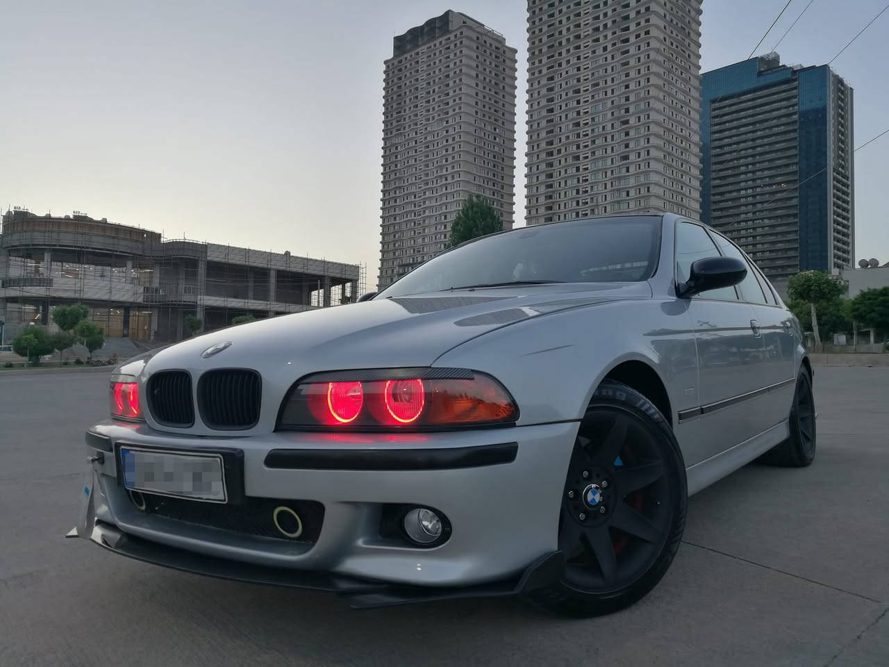 بي أم دبليو ٥٤٤ ٢٠٠٢
BMW 544i V8 2002

قه پات مواسه فات سلاید شوشه جام فو تو ئاوینه گه وره M5  پةردة بلادي سه قف شه مو کوشن جلد خه زن 
مي موري کوشن هیته ر سوکان M که ره باي ته ثبيت سورعه و فوليوم شاشه گةورة كاميره 
زور مواسه فاتی تره له گه له 
هه مو شتیکی بیلادی خوی ده سکاری نه كرا وه
مه نه فیستی ئه سلی خوی له گه له ابراهيم خليل
سةيارةكة لؤكو خاوينة دةعامي لؤدةعامي بةشةرت
يةك دينار مةسروفي تيدانية زؤر بةقوةتة
بي دعم و ليدان هەموو گیانی بە شەرت 
كير و مةكينة ته بريد و هيته ر كاره باي بةشةرت
سه قفو حيزام به شه رت


**إذا كنت صاحب هذا الإعلان وتريد حذفه لأي سبب، رجاءا أرسل رسالة إلى الدعم الفني**