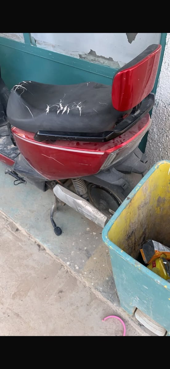 سلام عليكم للبيع دراجه شحن بصمه وسويج ست بطاريات للبيع ب450  مكاني كاظميه ***********
