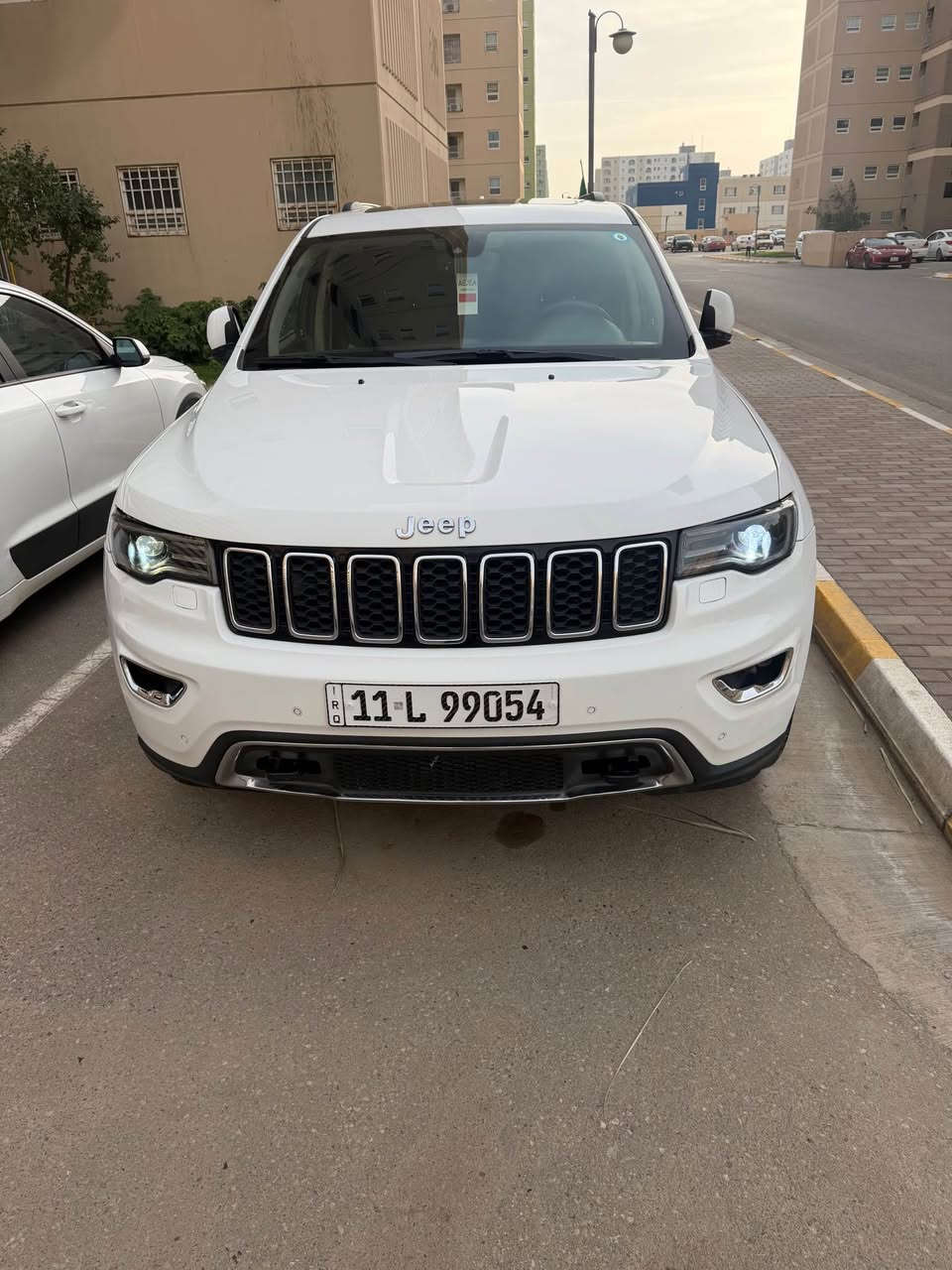 سلام عليكم جيب 2019 سياره نطخت عدي وصار بجاملغ صبغ  خليجي وكاله هارلم ماشيه 83 لمتد فول 1/1 محرك 3600 مكفول كير مكفول باسمي ثاني يوم تحويل فور ويل سياره كلشي بيهة على وضع شركه مابيهة اي كلوب مشتغل بدشبول جاهزه مابيهة كل نقص بنراما بصمه تشغيل عن بعد حساس امامي خلفي رادار جانبي توقف ذاتي كشنات جلد تبريد تدفئه ستيرن تدفئه كشنات كهرباء خزن ميموري ستيرن كهرباء نضام ترحيب لايت زنون بلادي داينمك جنطه كهرباء شاشه جبيره اطفاء ذاتي  مري قلاب ويه لبك هيتر مري نقطه عمياء ماوس وظعيات قياده وتحكم بلفورويل وبعد بيهة هواي مواصفات ماكو شي بسياره مو شغال من دعاميه لدعاميه ربع مذب عليهة سياره مبرمجه بانزين عادي بدون دوانز بكان بغداد بيع او مراوس بفرق  *********** بغداد, العراق
