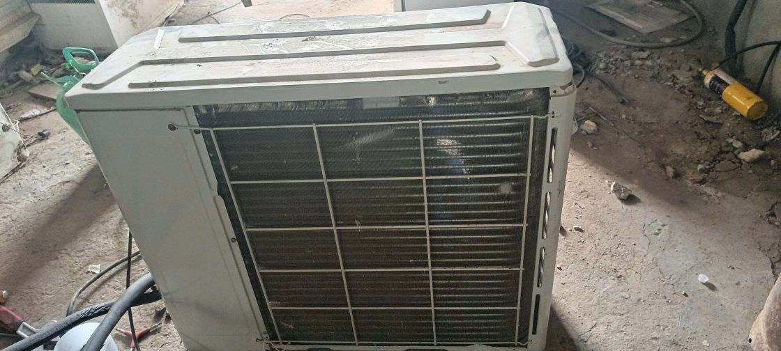 اللهم صل على محمد وال محمد رمضان مبارك 
سبلت الحافظ النوعيه الحديثه نضيف جدا ومظمون السعر 350 حله قرب سيطرة الاثار ***********  وتساب وجوال  ويوجد روافع قدره للسبالت والمكيفات وباسعار رخيصه
