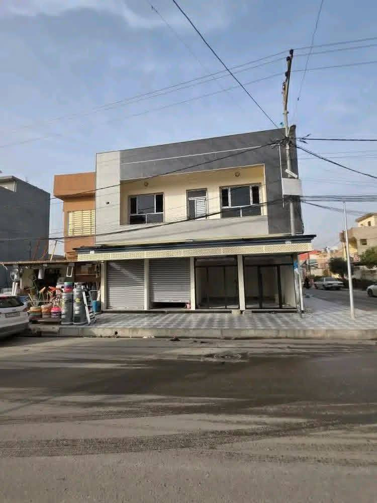 للبيع عمارة تجارية
السماح الاولى على الشارع الرئيسي التجاري
سند طابو ملك صرف الموصل الايسر
المساحة (200m ركن) بناء حديث
تتكون من 5 محلات وشقق عدد 2 ومشتل ارضي
الوارد الشهري مليونين و وربع 2.250.000
(للمعلومة العمارة مؤجرة بل كامل)
_______________________
للاستفسار عن السعر وباقي التفاصيل مراجعة مكتب السماح
 لتجارة العقارات موصل حي السماح التسعين الاركان قرب بانزيخانه المشاعل وقرب مول العلي 2 على شارع 20 الاتصال عل الأرقام التالية

_______________________

ابو طه.  📞***********
                 ***********

ابو خالد 📞***********
                 ***********
